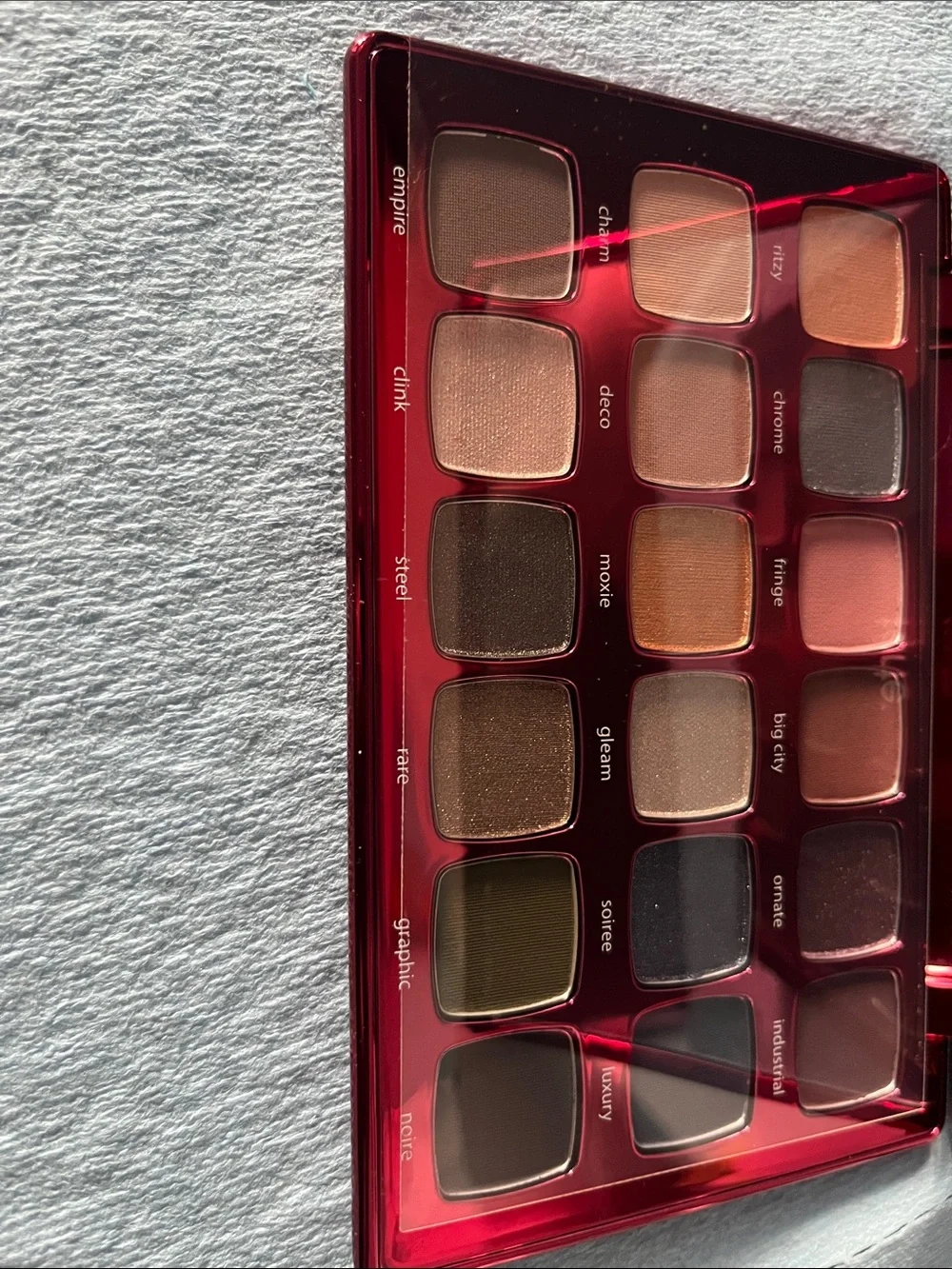 Tarte - Eyeshadow Palette -Amazonian clay eyeshadow pallet. New withoutbox